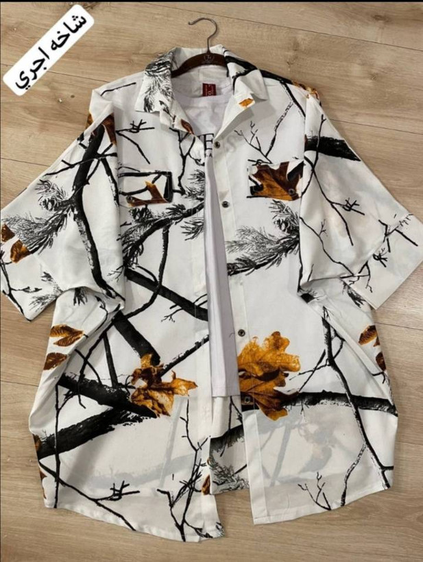 پانچ ماربل شاخه آجری با زمینه ی سفید و شکل شاخه هایی با برگ هایی به رنگ آجری